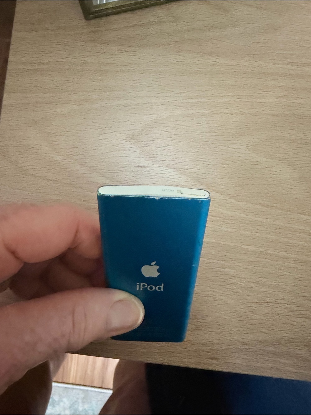 Apple Blue iPod Nano 2 nd Generation - Picture 5 of 6